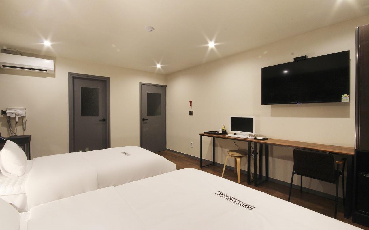 Hotel Chicago Jinju Exterior photo